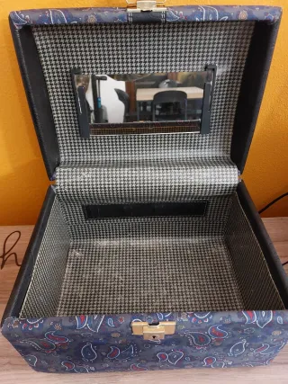 Bauletto vintage con fantasia paisley