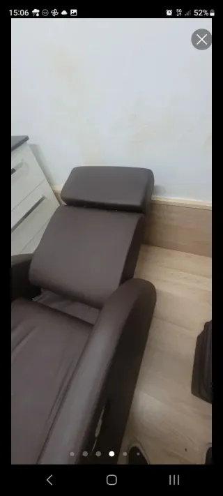 Sillón de pedicura de piel marrón