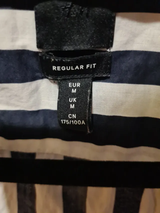 Camisa Rayas Blancas y Negras Manga Corta