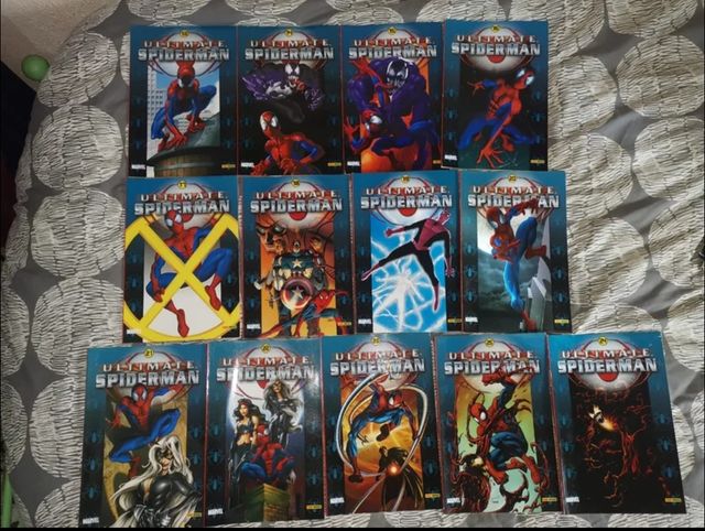 Colección completa ultimate Spiderman . 25 comics.