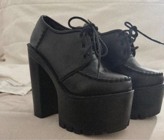 Zapatos de tacón plataforma negros