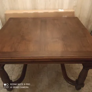 Mesa de comedor antigua de madera extensible