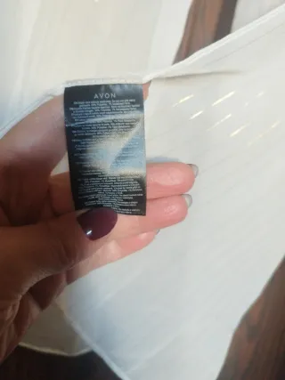 Foulard Avon bianco con fili oro e pon-pon