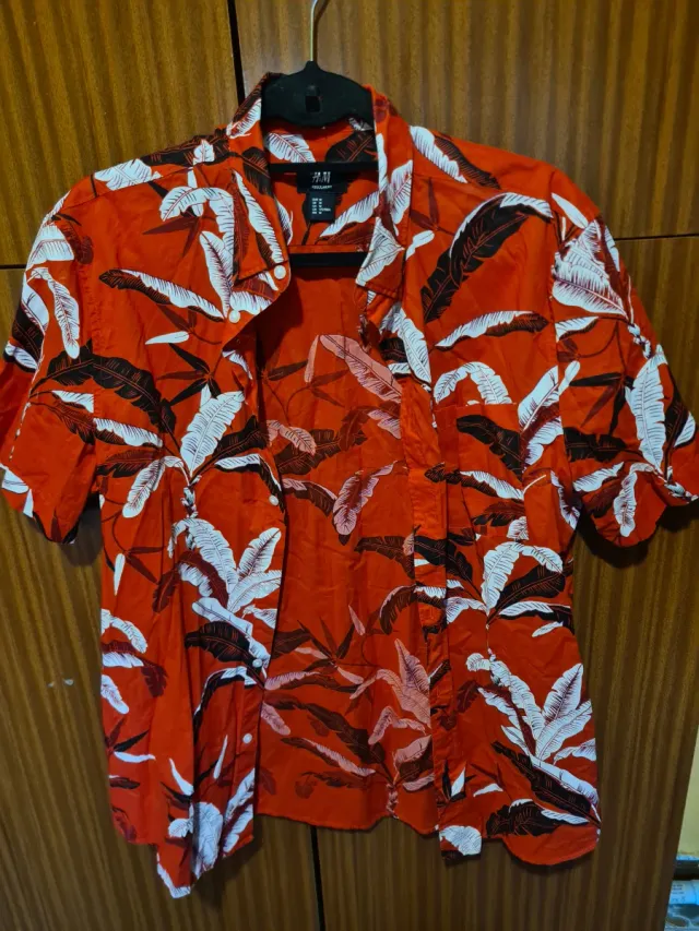 Camisa Hawaiana H&M Estampada Roja Talla M