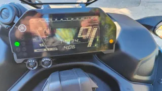 Yamaha Niken GT Azul