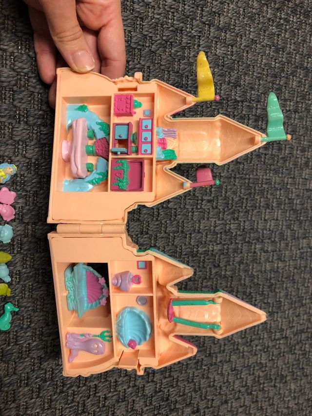 CASTILLO BAJO EL MAR de BIZAK