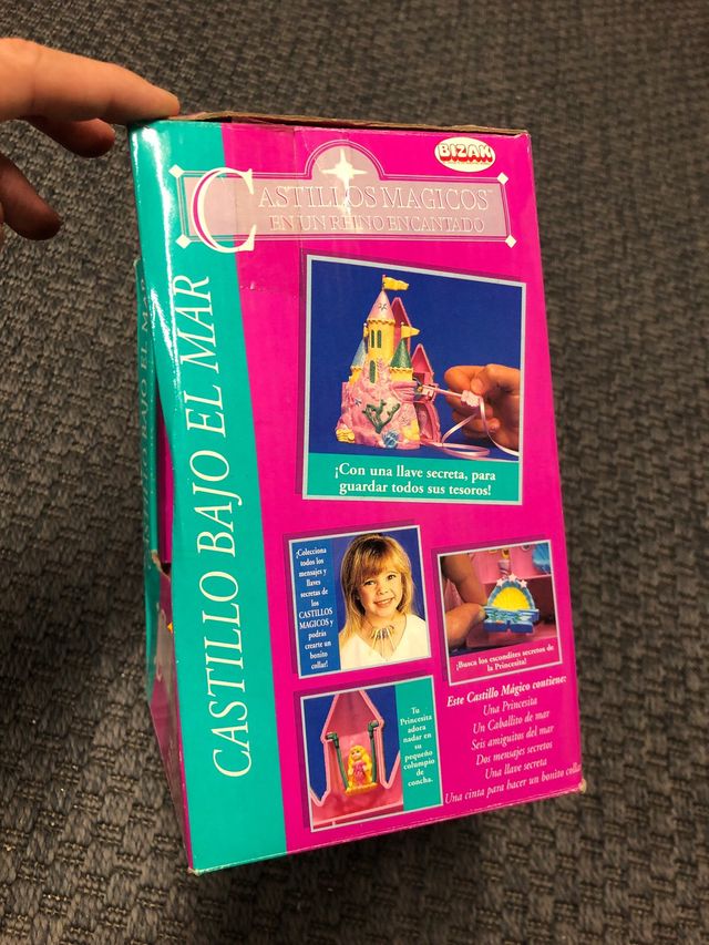 CASTILLO BAJO EL MAR de BIZAK