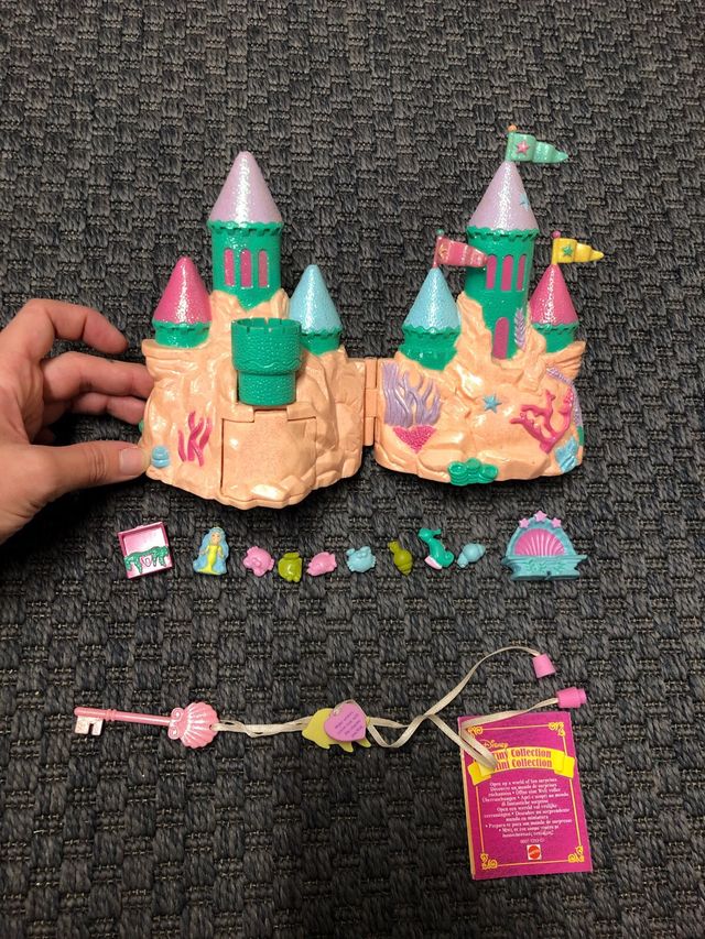 CASTILLO BAJO EL MAR de BIZAK