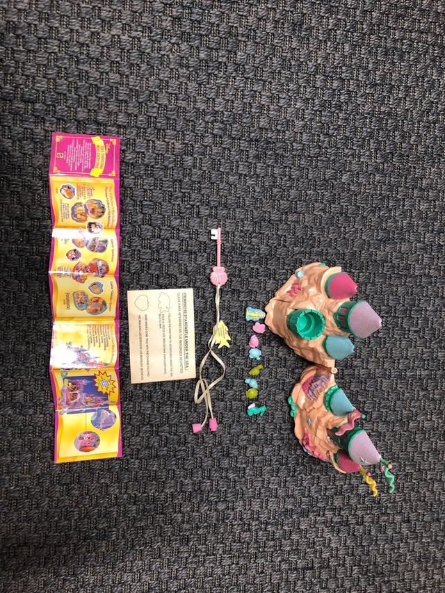 CASTILLO BAJO EL MAR de BIZAK