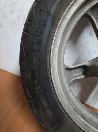 Llantas Suzuki Burgman Carburación