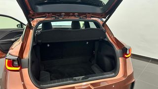 Lexus LBX 1.5 EMOTION+