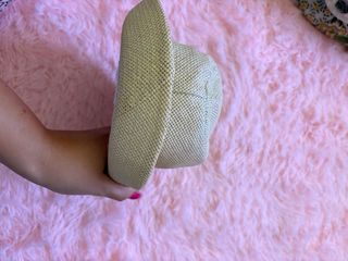 Cappello di paglia con fascia marrone