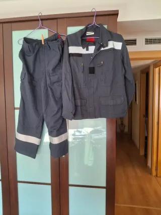 Ropa de trabajo bomberos CASI TODO SIN ESTRENAR