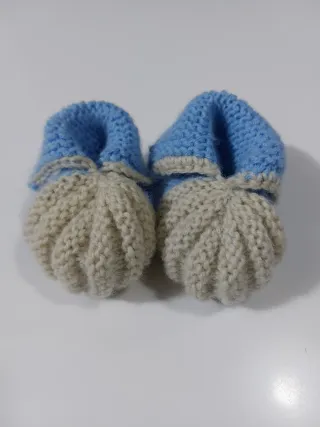 Babbucce neonato lana azzurre e beige