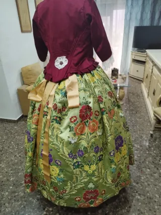 Traje de Fallera 2 cuerpos y zapatos