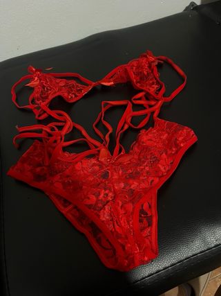 Conjunto lencería rojo encaje