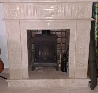 Sillón de madera y tela