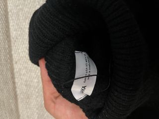 Jersey negro cuello alto