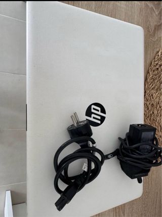 Ordenador portátil HP Beige y Negro