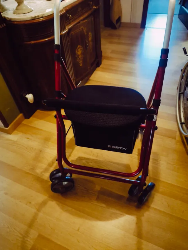 Andador geriátrico .