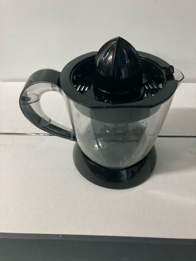 Spremiagrumi Aigostar nero