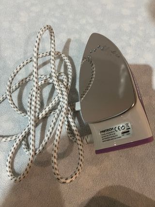 Plancha de viaje Pritech morada