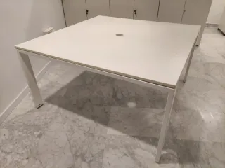 Isla 2 plazas mesa reuniones blanca