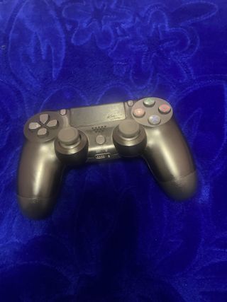 Mando de consola negro