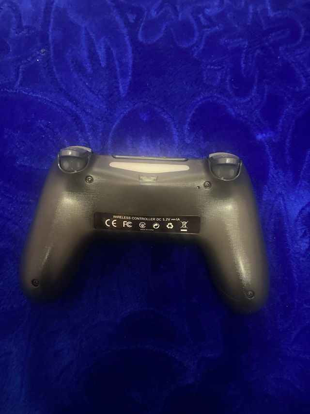 Mando de consola negro