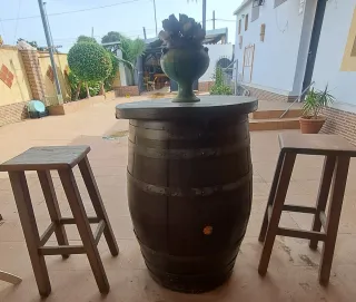 Mesa y sillas de exterior