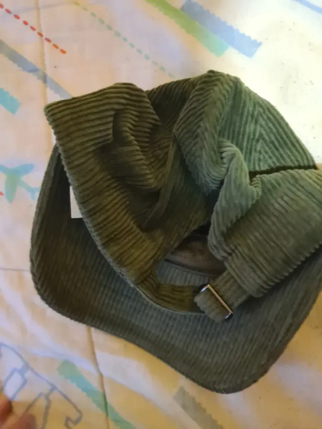 Gorra de pana Emidio Tucci verde