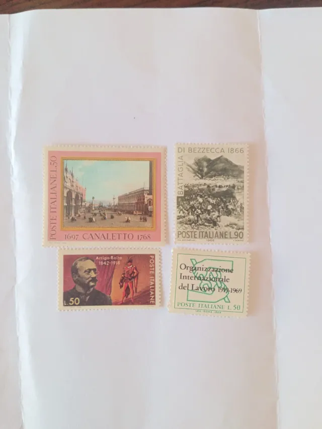 Lotto Francobolli Italiani 1966-1969