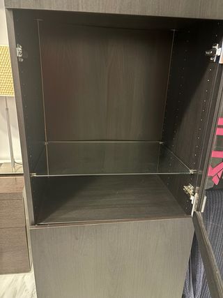 Vitrina alta madera y cristal marrón oscuro