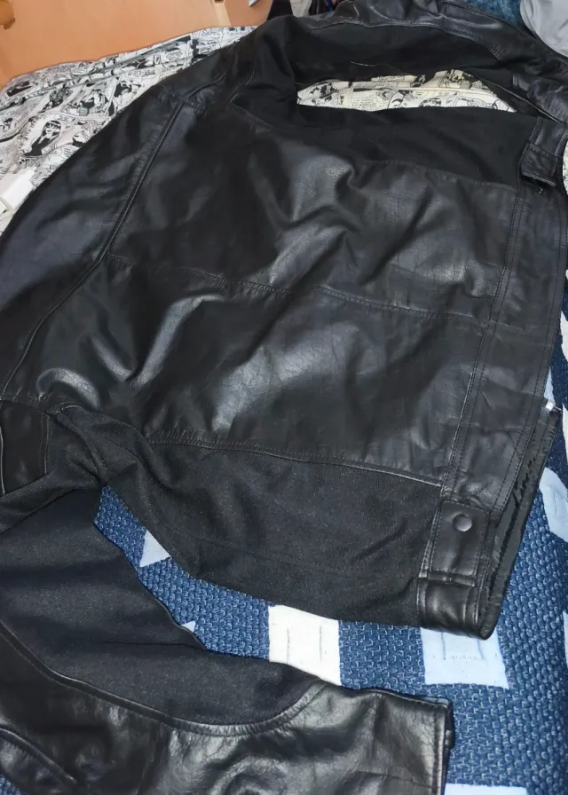 Cazadora de cuero moto