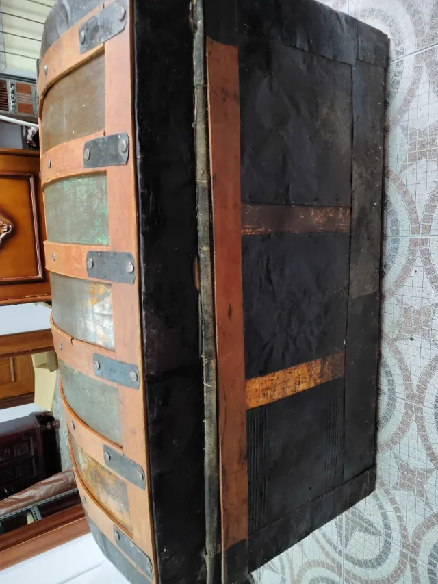 Baúl antico da restaurare