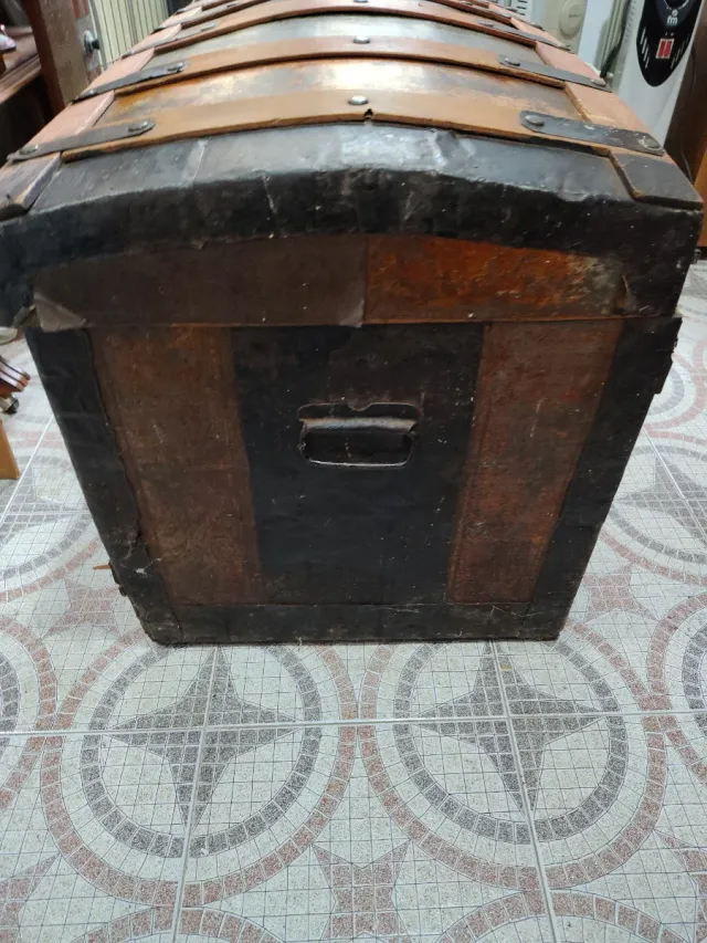 Baúl antico da restaurare