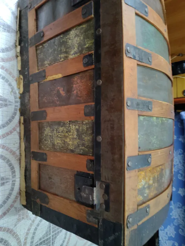 Baúl antico da restaurare