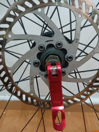 Rueda Araya con Cubierta y Freno Tektro 26x1.50