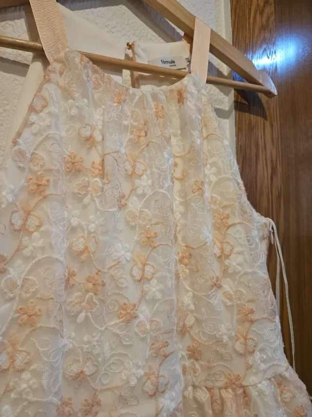 Vestido de fiesta rosa(peach) y blanco con diseño