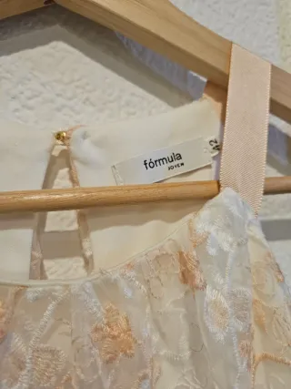 Vestido de fiesta rosa(peach) y blanco con diseño