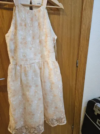 Vestido de fiesta rosa(peach) y blanco con diseño