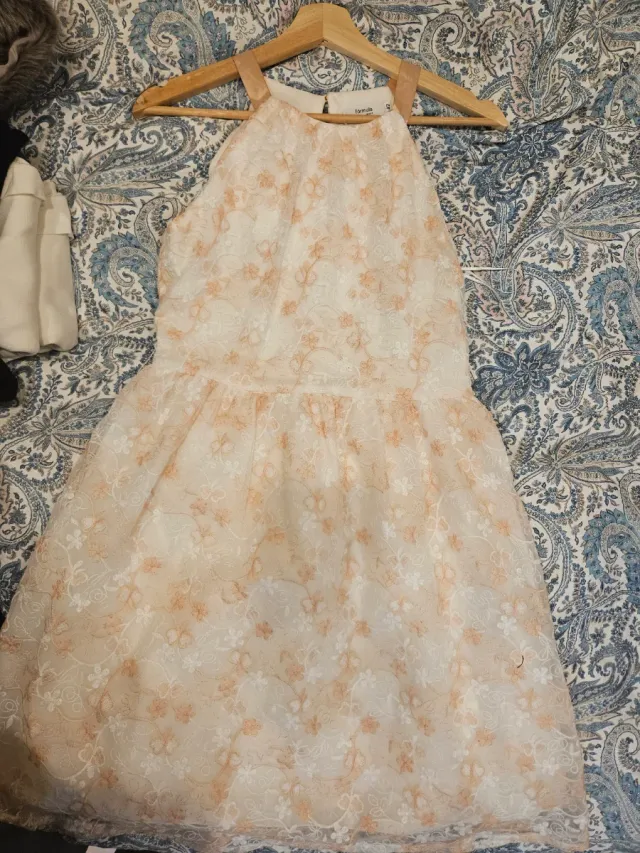 Vestido de fiesta rosa(peach) y blanco con diseño