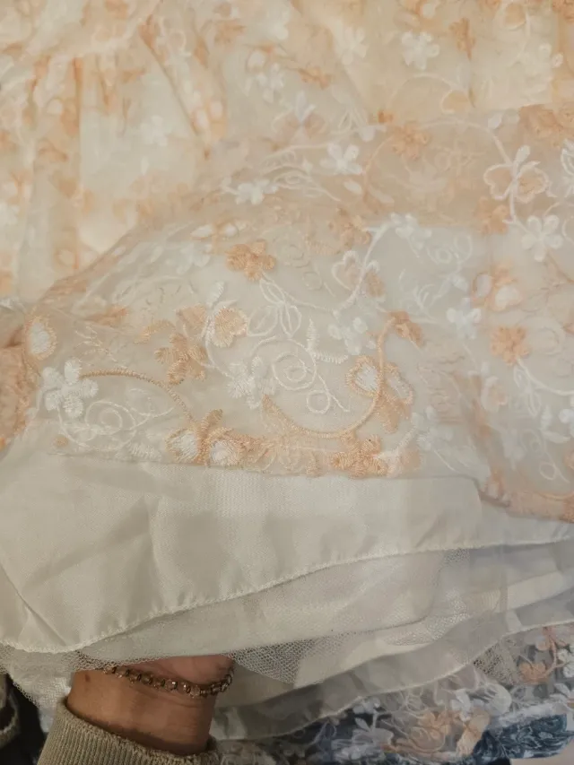 Vestido de fiesta rosa(peach) y blanco con diseño