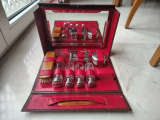 Maletín Aseo Vintage Piel Marrón. 31x21x8 cm.