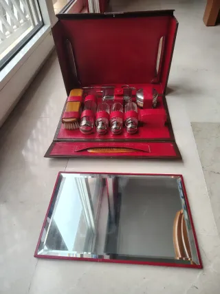 Maletín Aseo Vintage Piel Marrón. 31x21x8 cm.