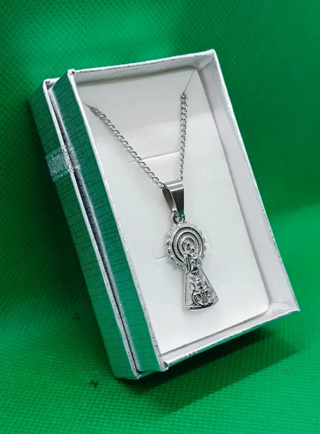 28X13mm COLGANTE VIRGEN DEL PILAR ACERO PLATEADO
