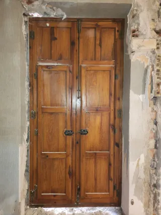 Ventana madera antigua