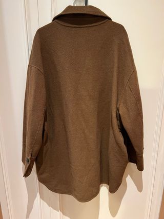 Sobrecamisa de lana oversize de Mango Talla L