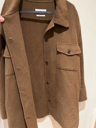 Sobrecamisa de lana oversize de Mango Talla L