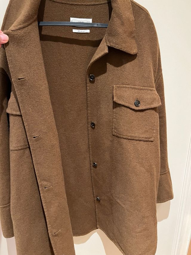 Sobrecamisa de lana oversize de Mango Talla L